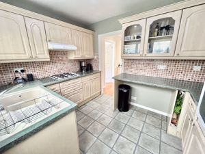 Kitchen- click for photo gallery